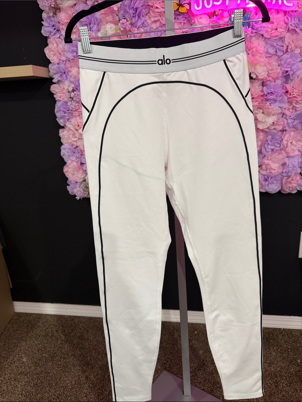 ALO Yoga White Leggings with Black Piping